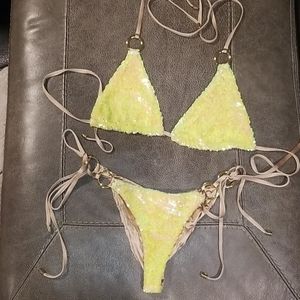 Siren Song neon yellow Beach Bunny swimsuit